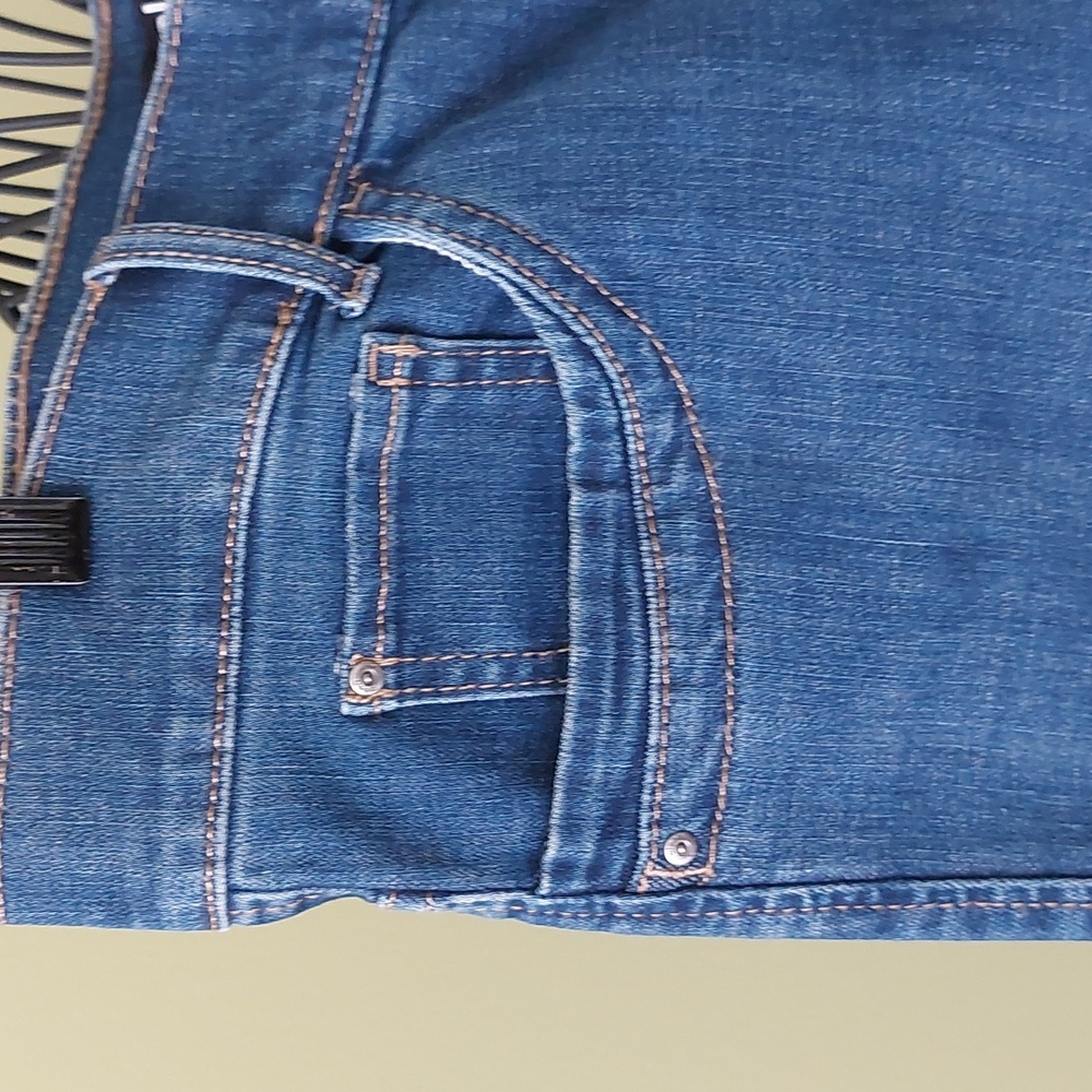 NWT, "OLSEN" Jean's, size 42 ( M-L/12) - Picture 2 of 9